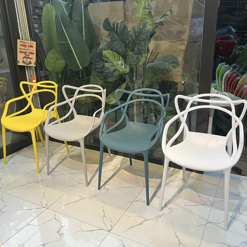 Ghế nhựa đúc Masters Chair tựa lưng độc đáo GC208