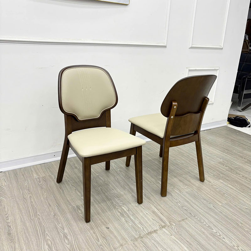 Ghế bọc nệm êm ái, khung gỗ chắc chắn GA709