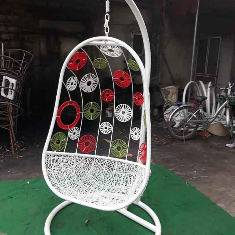 Xích đu đơn đan hoa mai nghệ thuật nhiều màu XD169